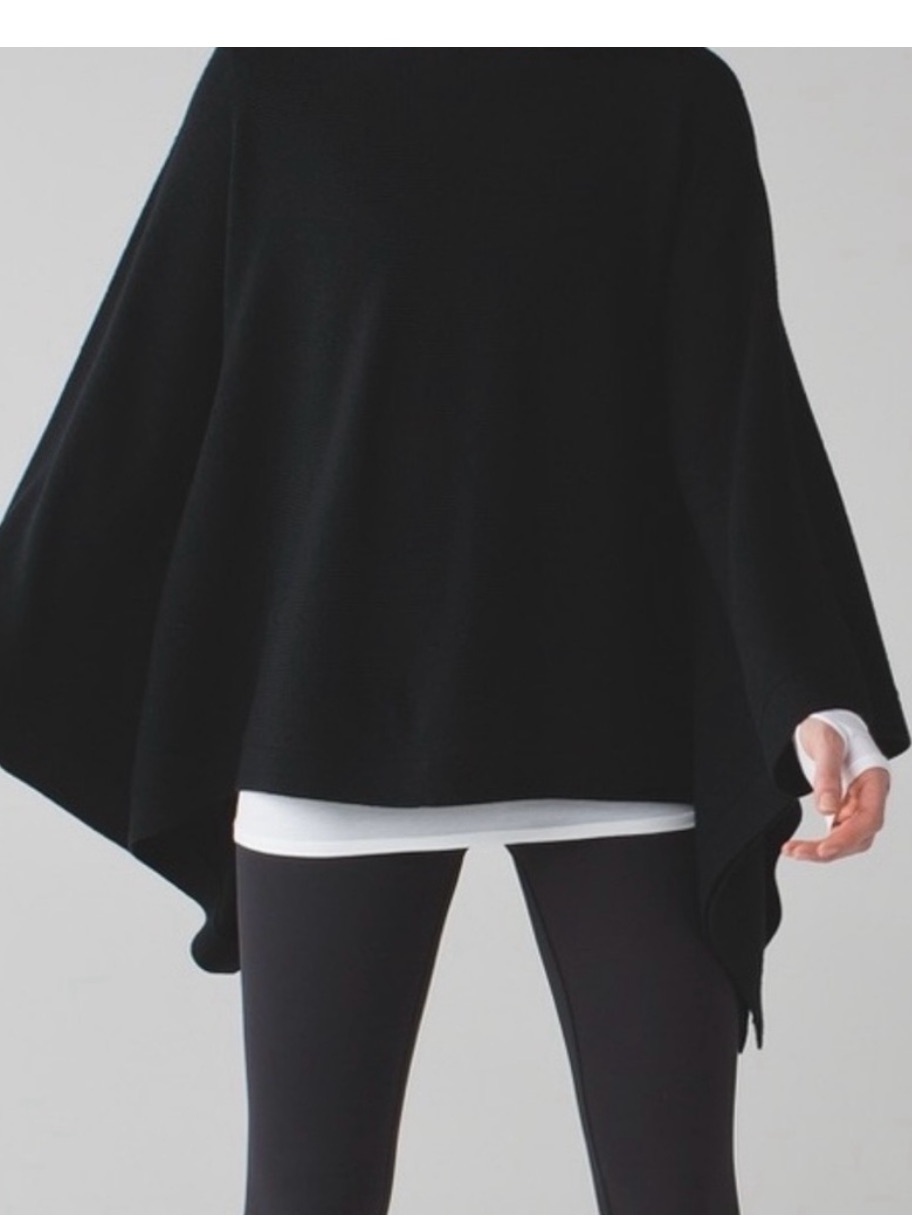 Lululemon Athletica Navy Scarf/Poncho